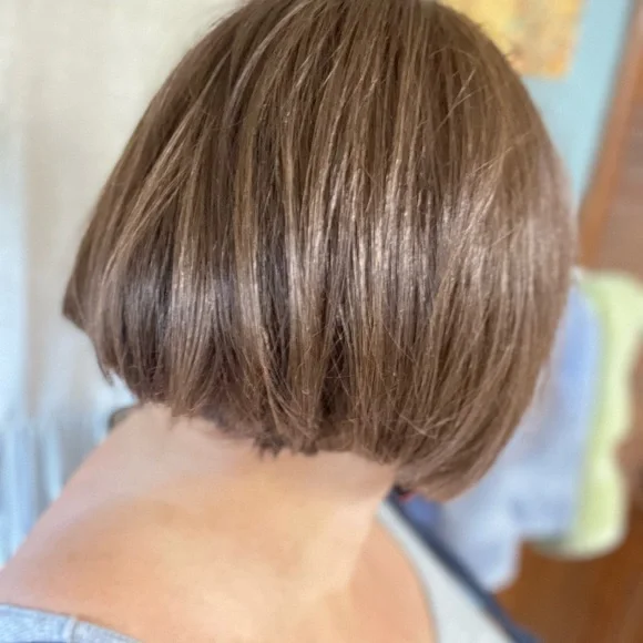 MEDIUM BROWN SYNTHETIC FIBER TOPPER BOB LENGTH WITH BANGS - Picture 10 of 15